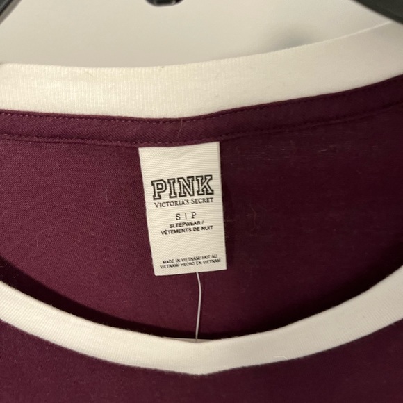 Victoria secret size small - Picture 2 of 3